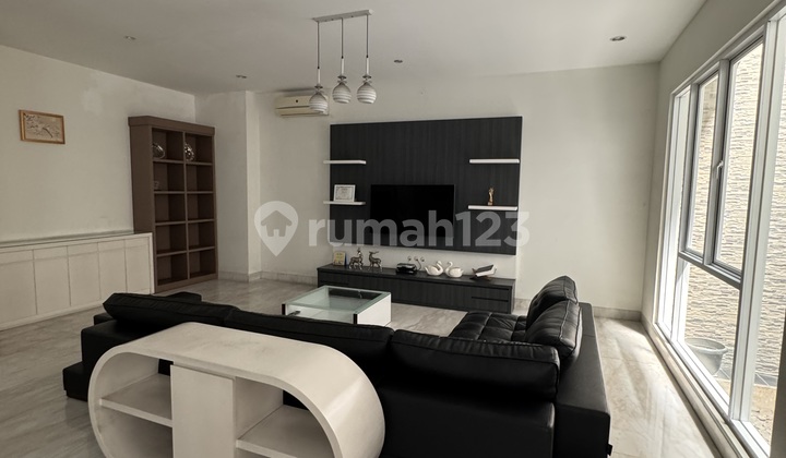 Rumah Pluit Modern Minimalis 3 Lantai Full Furnished Dekat Mall Emporium 2