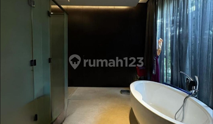 Hoek Lotus Palace PIK Minimalist Tropical Luxury House is rarely available 2