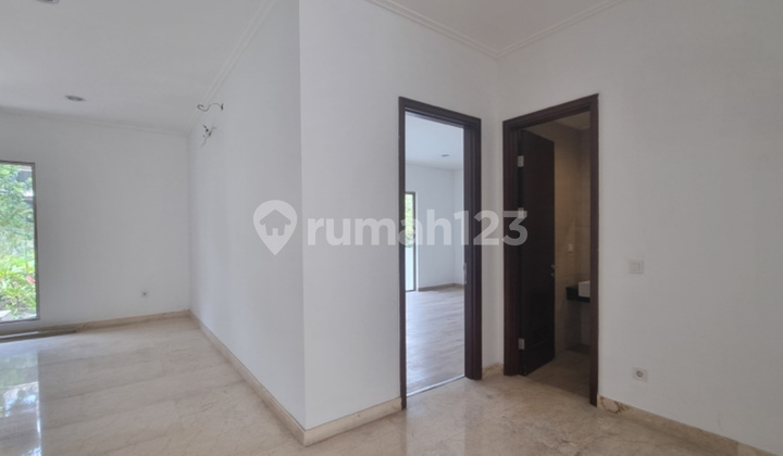 Rumah golf Island 2,5 lantai 4 kamar tidur nonfurnished brand new