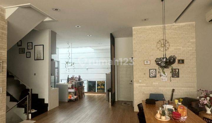 Rumah cluster Manyar Permai 3,5 lantai bangunan kontraktor 1