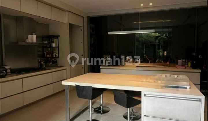 Rumah mewah Hoek Lotus Palace PIK Minimalis Tropis jarang ada