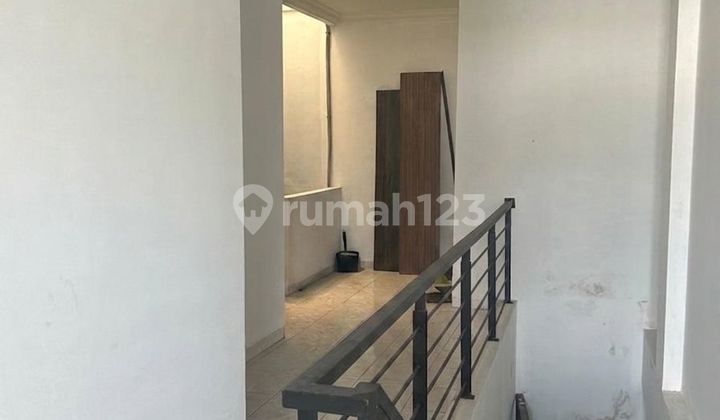 Muara Karang Shop House on Main Road, 3.5 Floors, Unfurnished 1