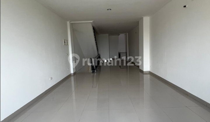 Ruko La Riviera pik 2 3 lantai hadap taman & danau 2