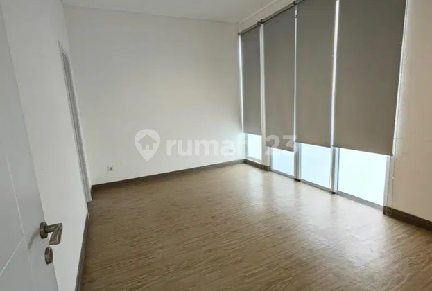 Riviera Puri 2-story house, 3 bedrooms, semi-furnished, near Mandaya Hospital. Riviera Puri 2-story house, 3 bedrooms, semi-furnished, near Mandaya Hospital.