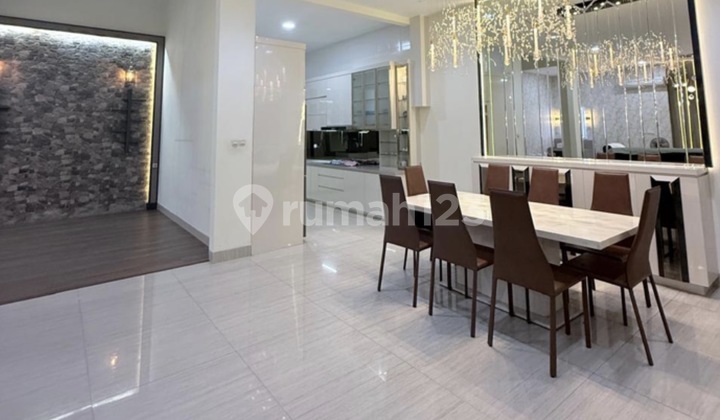 Rumah Pluit 3,5 Lantai Full Furnished 8 Kamar Tidur 2