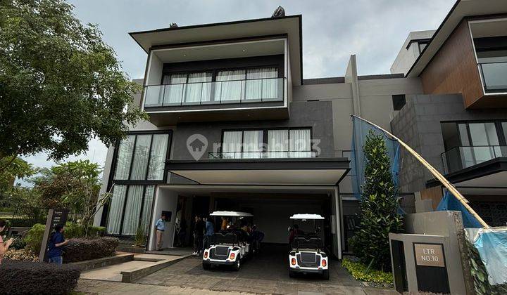 Rumah Mewah Dengan Roof Garden di Navapark Bsd 2