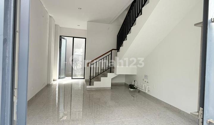 For Rent: Campton Shop House Near BSD Toll Gate Access 2