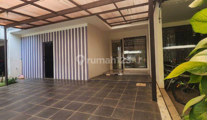 Di sewakan Rumah Semi Furnish di Foresta BSD 2