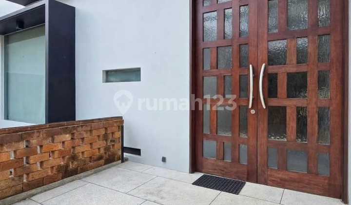 Rumah Mewah dan Nyaman Dalam Perumahan Daerah Lebak Bulus 2