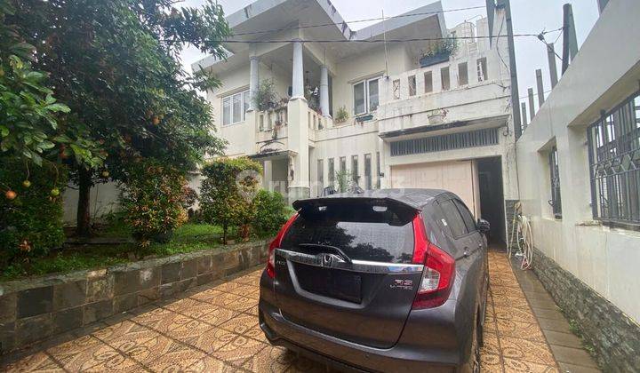 Rumah 2 lt siap huni ada kolam renang nya, Cirendeu 1