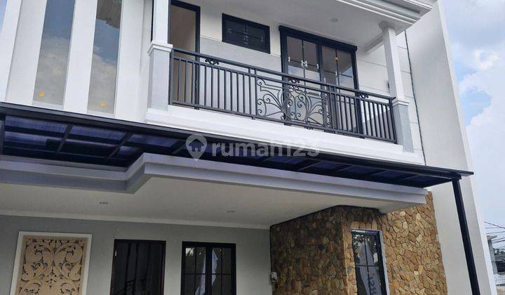 Rumah baru dua lantai dengan design modern di Beji Depok 2