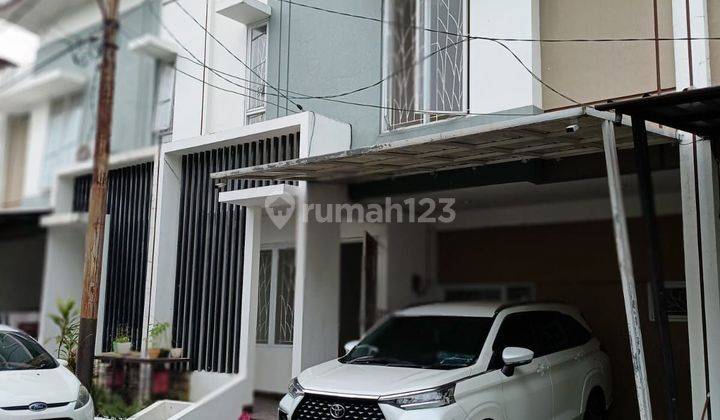 Rumah dua lantai siap huni dalam Townhouse di Ciputat 1