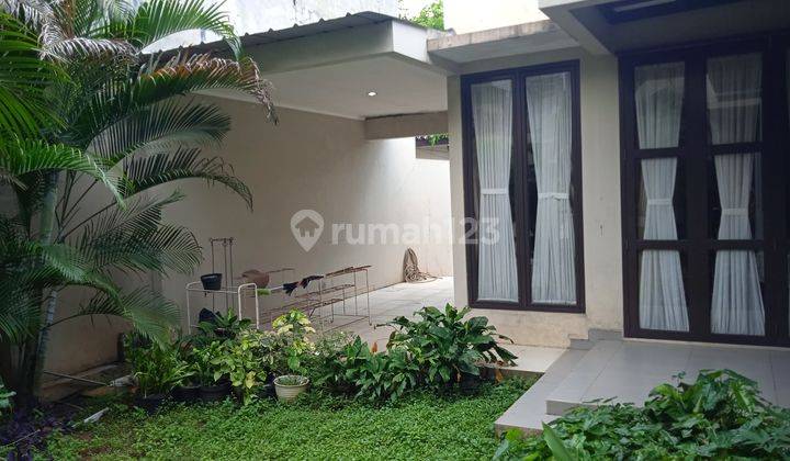 Rumah Dijual Siap Huni Asri, Halaman Luas Di Bukit Cirendeu 2