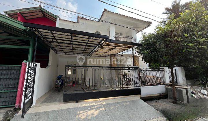 Dijual rumah semi furnished full renovasi di Wisma Cakra, Limo 1