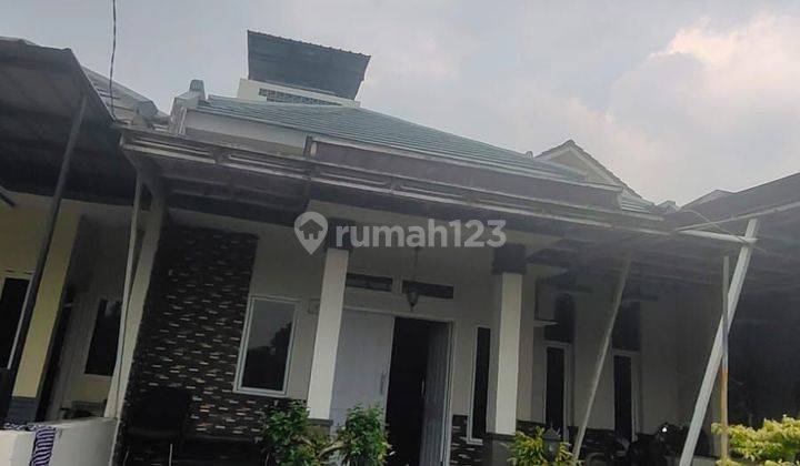 Dijual rumah 3 lantai siap huni di Cibinong, Bogor 1