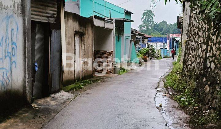 KONTRAKAN 3 PINTU DAN LAHAN PARKIR PINGGIR JALAN 2