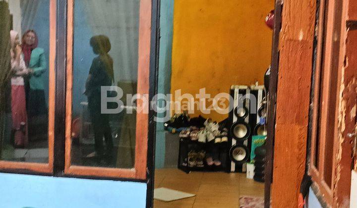 KONTRAKAN 3 PINTU DAN LAHAN PARKIR PINGGIR JALAN 2