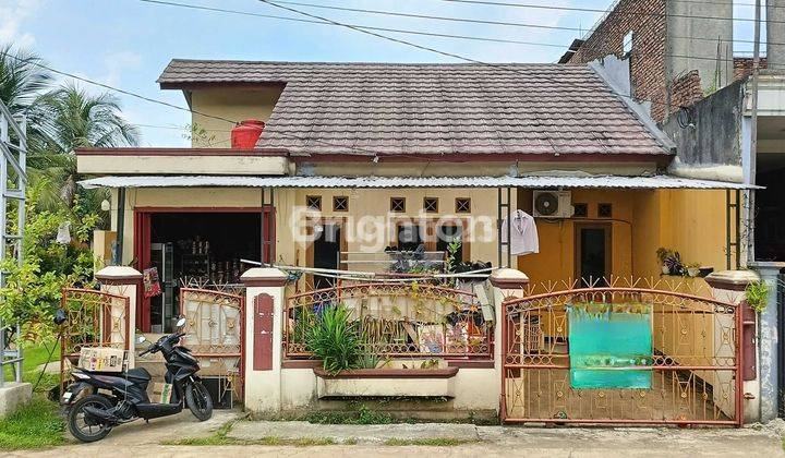 RUMAH HOOK BISA UNTUK TOKO DI PERUMAHAN TAMAN KENARI JAGORAWI 1