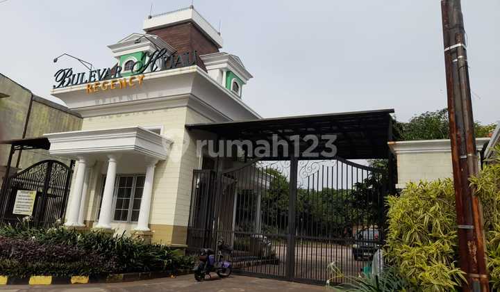 Rumah 2 Lantai Strategis Terdepan Bulevard Harapan Indah 1