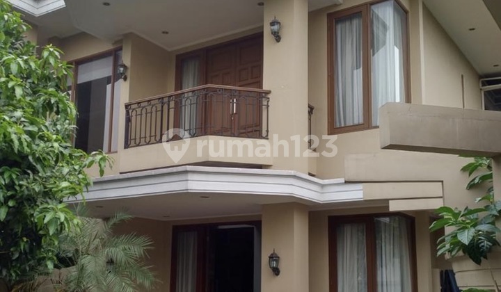 Dijual Rumah Halaman Luas Daerah Pejaten