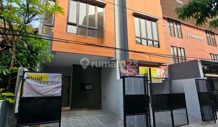 Rumah mewah 3 lantai selangkah ke pondok indah 2