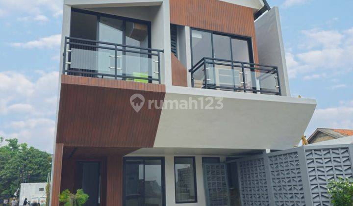 Rumah mewah one gate system di pondok cabe 1