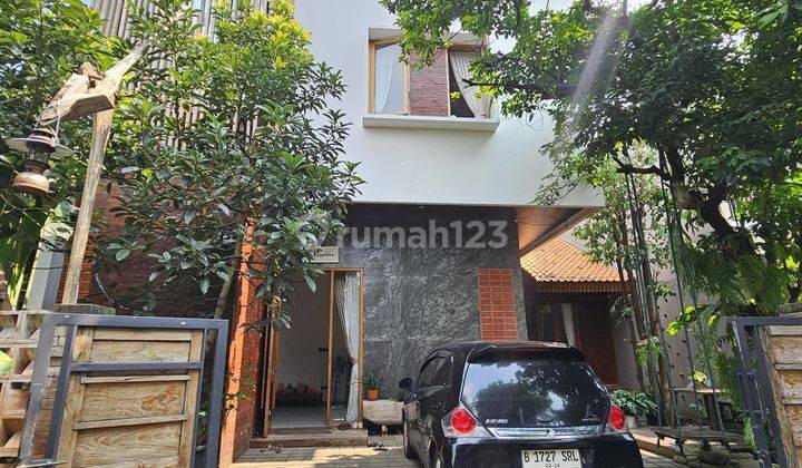 Rumah 2,5 LT semi furnished di kavling DKI Jagakarsa 1