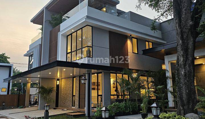 Rumah Mewah Dengan Rooftop Yang Nyaman Di Cirendeu 1