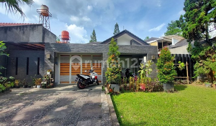 Rumah mewah bagus siap huni resor dago pakar
Rumah mewah bagus siap huni resor dago pakar