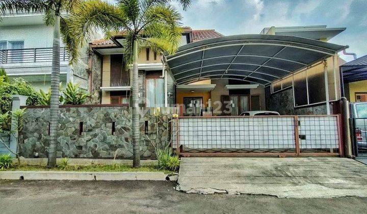 Rumah 2 Lantai Bagus Unfurnished di Sayap Pasteur, Bandung 1