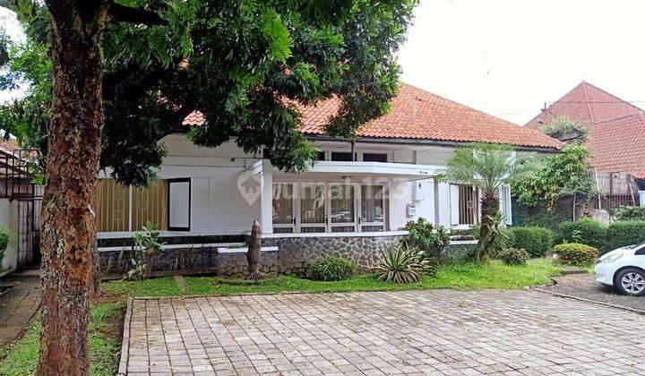 Rumah Bagus Unfurnished SHM di Sayap Riau , Bandung 1