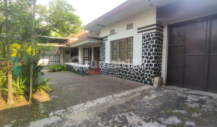 Rumah Bagus Unfurnished SHM di Riau, Bandung