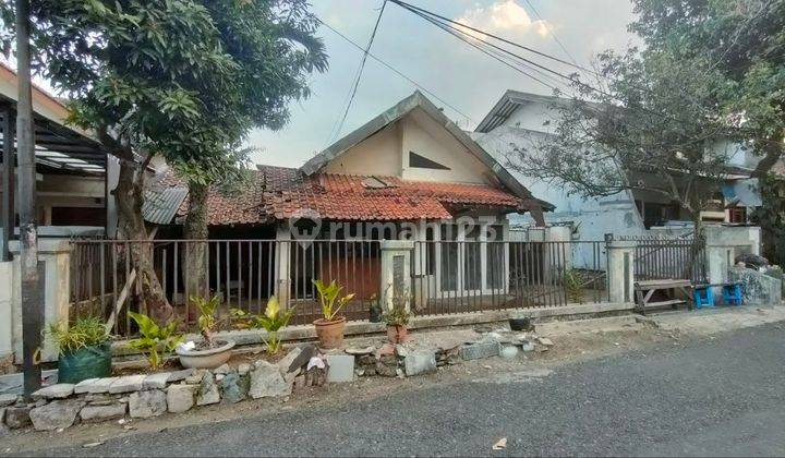 Rumah Lama Lokasi Sangat Strategis di Sukaluyu, Bandung Kota  2