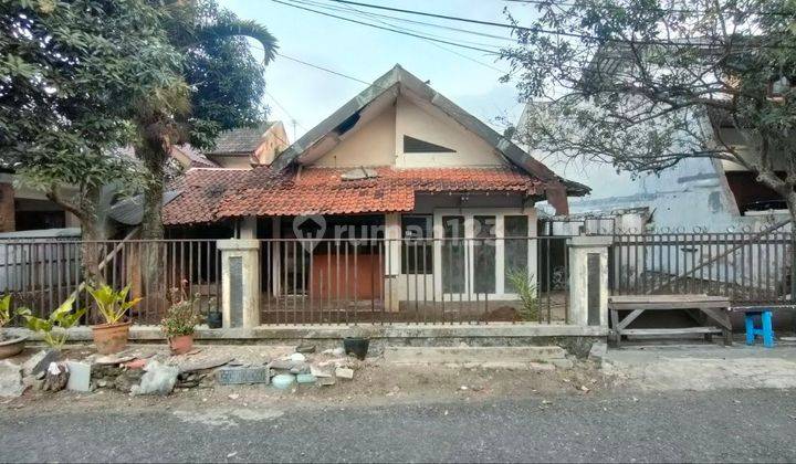 Rumah Lama Lokasi Sangat Strategis di Sukaluyu, Bandung Kota  1