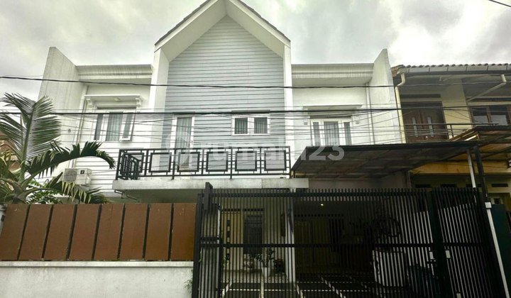 Rumah 2 Lantai Strategis Turangga Bandung Murah