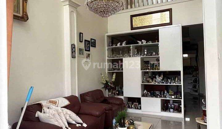 ruang tamu rumah murah siap huni di