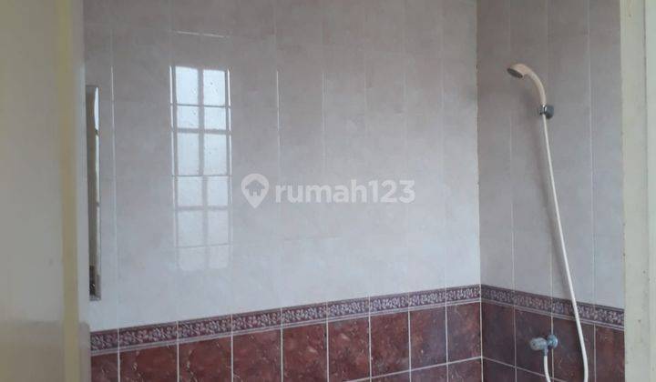 Rumah 2 Lantai Bagus di Kota Wisata, Bogor 7