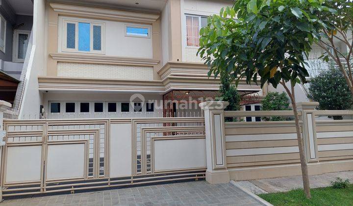 Dijual rumah cantik di Intercon  1