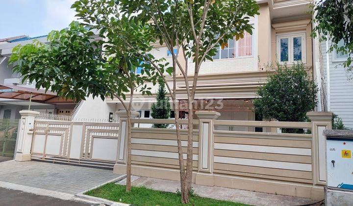 Dijual rumah cantik di Intercon  2