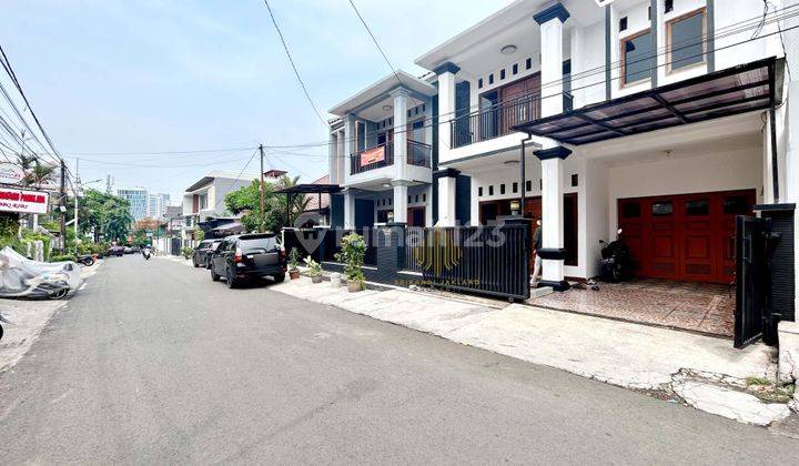 Tebet Barat Rumah Bagus Jalan 2 Mobil, Hadap Selatan 1