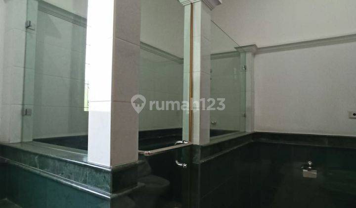 Disewakan Rumah Mewah di Kuningan, Jakarta Selatan 2