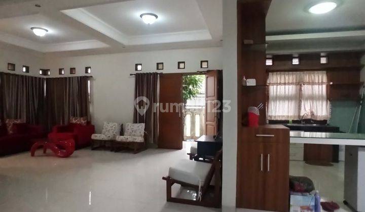 ruang keluarga jual rumah di taman pajajaran