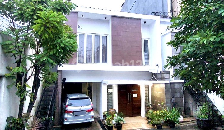 Rumah Cocok Untuk Usaha Resto Atau Cafe di Kebayoran Baru Rumah Cocok Untuk Usaha Resto Atau Cafe di Kebayoran Baru