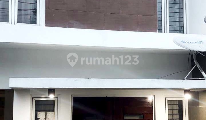Rumah Cocok Untuk Usaha Resto Atau Cafe di Kebayoran Baru Rumah Cocok Untuk Usaha Resto Atau Cafe di Kebayoran Baru