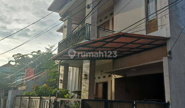 Dijual Rumah Posisi di Hoek Siap Huni, Duren Sawit 2