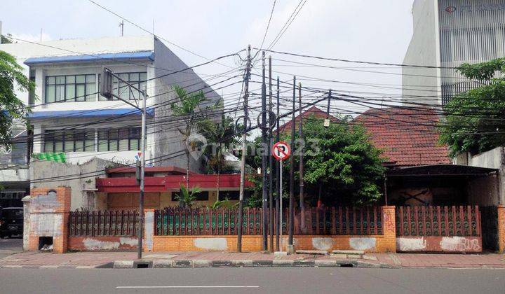 Rumah Cocok Untuk Direnov Menjadi Kantor Atau Tempat Usaha 1