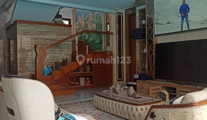 Rumah Mewah 2 Lantai Posisi di Hoek, Pakubuwono, Jakarta Selatan 2