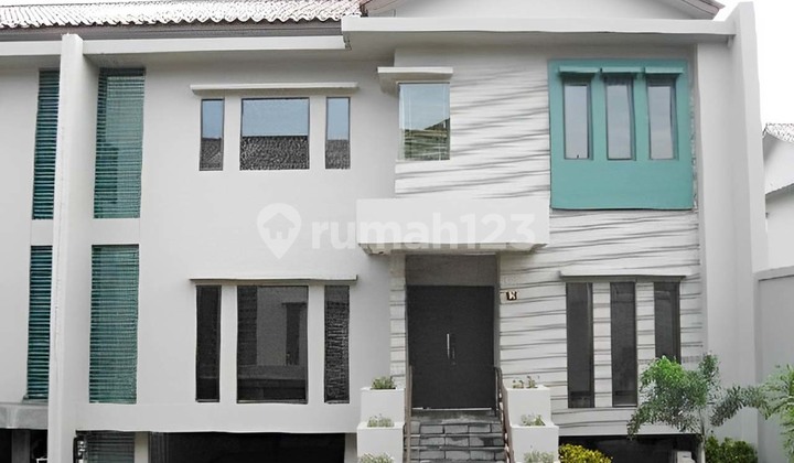 Rumah Dalam Cluster One Gate System di Cilandak dekat tol JORR Rumah Dalam Cluster One Gate System di Cilandak dekat tol JORR
