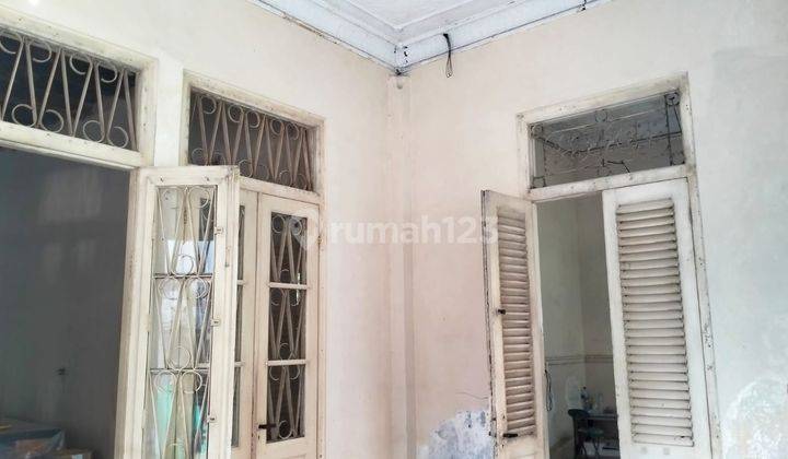 Rumah Tua Dekat RS Cikini, Bangunan Kolonial Cocok Untuk Restoran 2