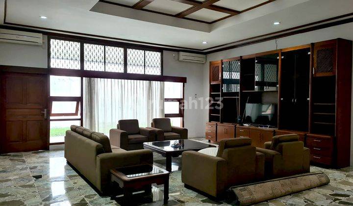 Warung Buncit Disewakan Rumah Semi Furnished, Ada Pool, Dekat Tol 2